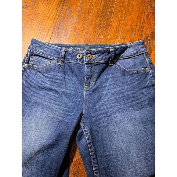 Size 4 Simply Vera Vera Wang Denim Blue Jeans Kemington Express Button - Picture 2 of 5